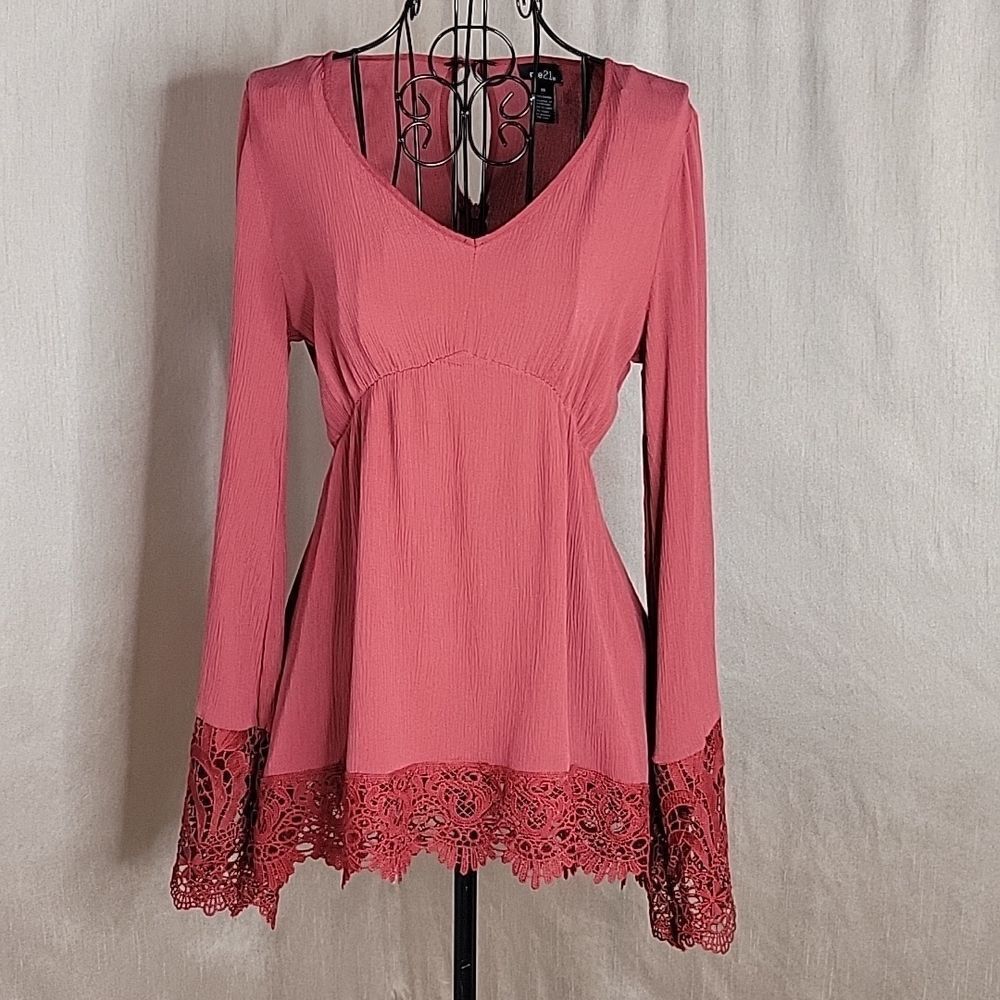 RUE 21 Crochet Red Peasant Blouse XS‎